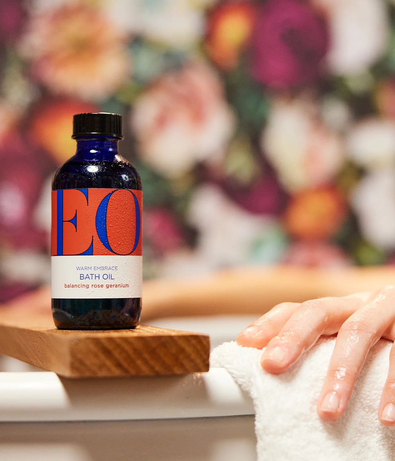 Warm Embrace Bath Oil in Rose Geranium - Image 6
